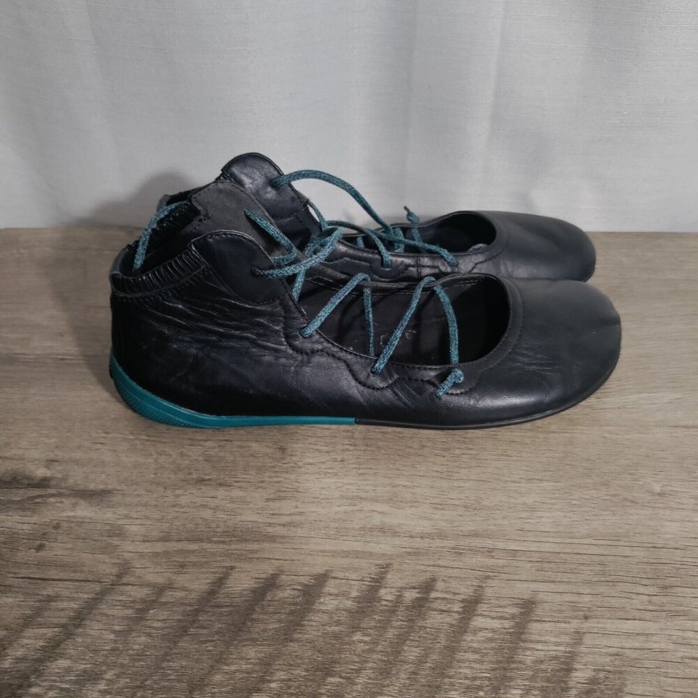 Camper Black Leather Ballet Flats with Teal Accents
